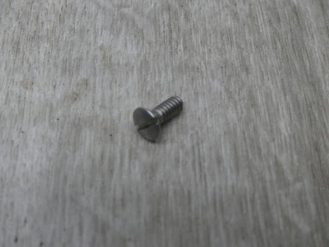 NEW Evinrude Johnson Outboard Screw 303587