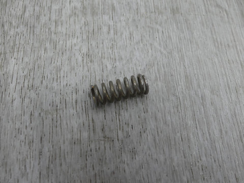 NEW Evinrude Johnson Outboard Bolt Screw 552898