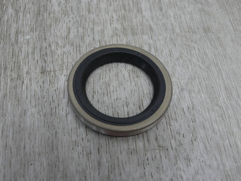 NEW Evinrude Johnson Outboard Oil Seal 981195